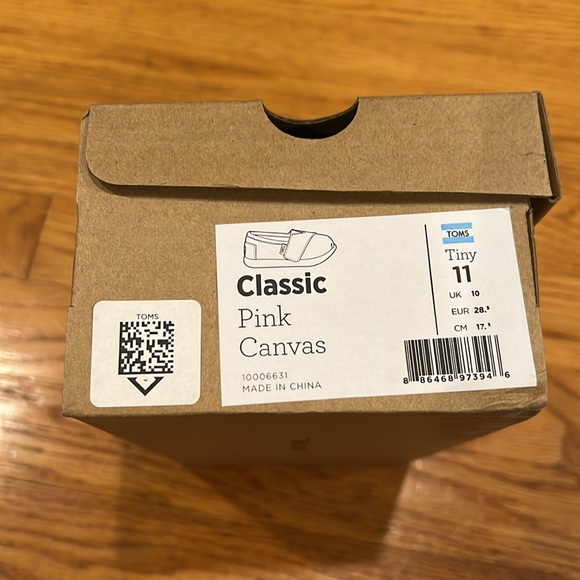 New in Box Toms Classic Canvas Slip-Ons - Size Tiny 11 - Picture 4 of 4